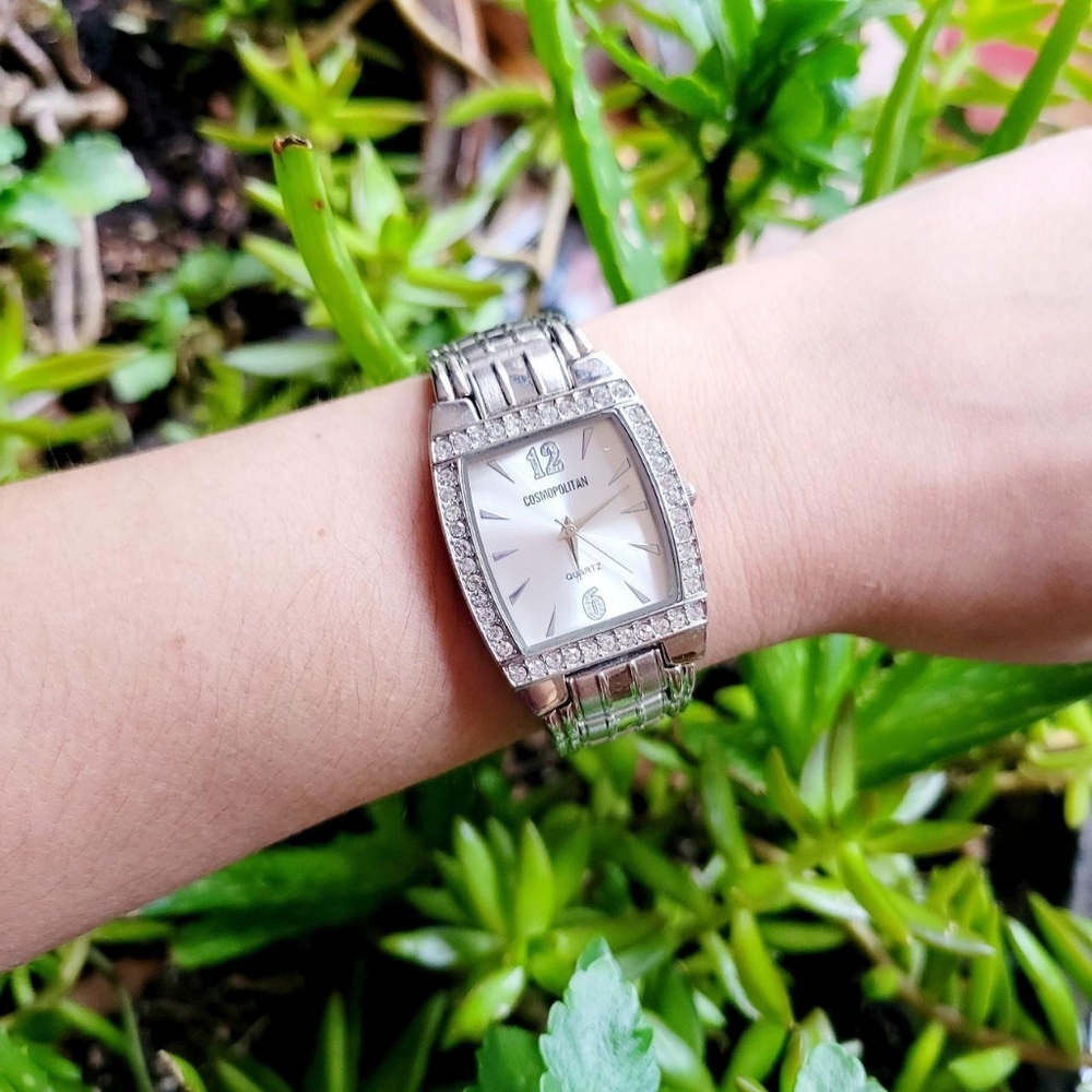 Classic Cosmopolitan Quartz Silver Rhinestone Watch